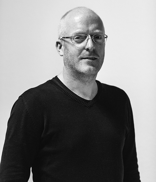 Denis Krusenotto, Inhaber von peer04